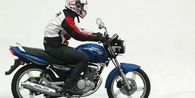 Selain Suzuki Thunder, Ini Daftar Motor dengan Tangki Bensin Jumbo