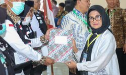 Lepas Keberangkatan 354 Calon Jemaah Haji, Walkot Susanti Sampaikan Pesan Ini