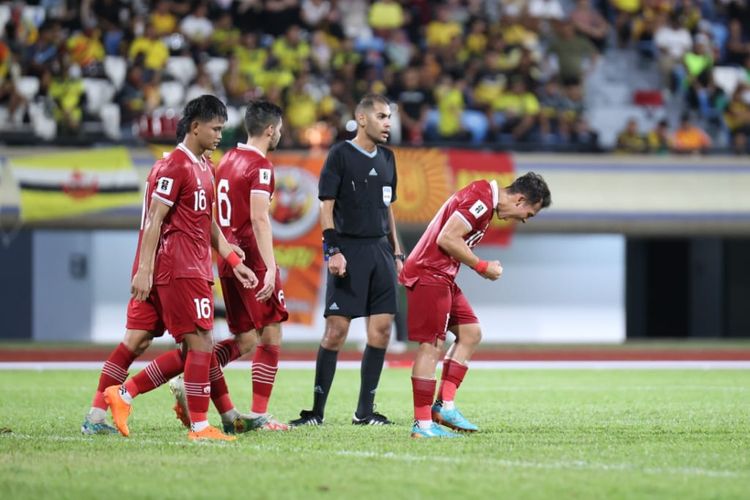 Pemain timnas Indonesia, Egy Maulana Vikri, melakukan selebrasi usai mencetak gol ke gawang Brunei Darussalam dalam laga leg kedua babak pertama Kualifikasi Piala Dunia 2026 di Stadion Sultan Hassanal Bolkiah, Bandar Seri Begawan, pada Selasa (17/10/2023) malam WIB. Selanjutnya, timnas Indonesia akan melawan Irak dan Filipina pada dua laga awal Grup F Kualifikasi Piala Dunia 2026 Zona Asia babak kedua.