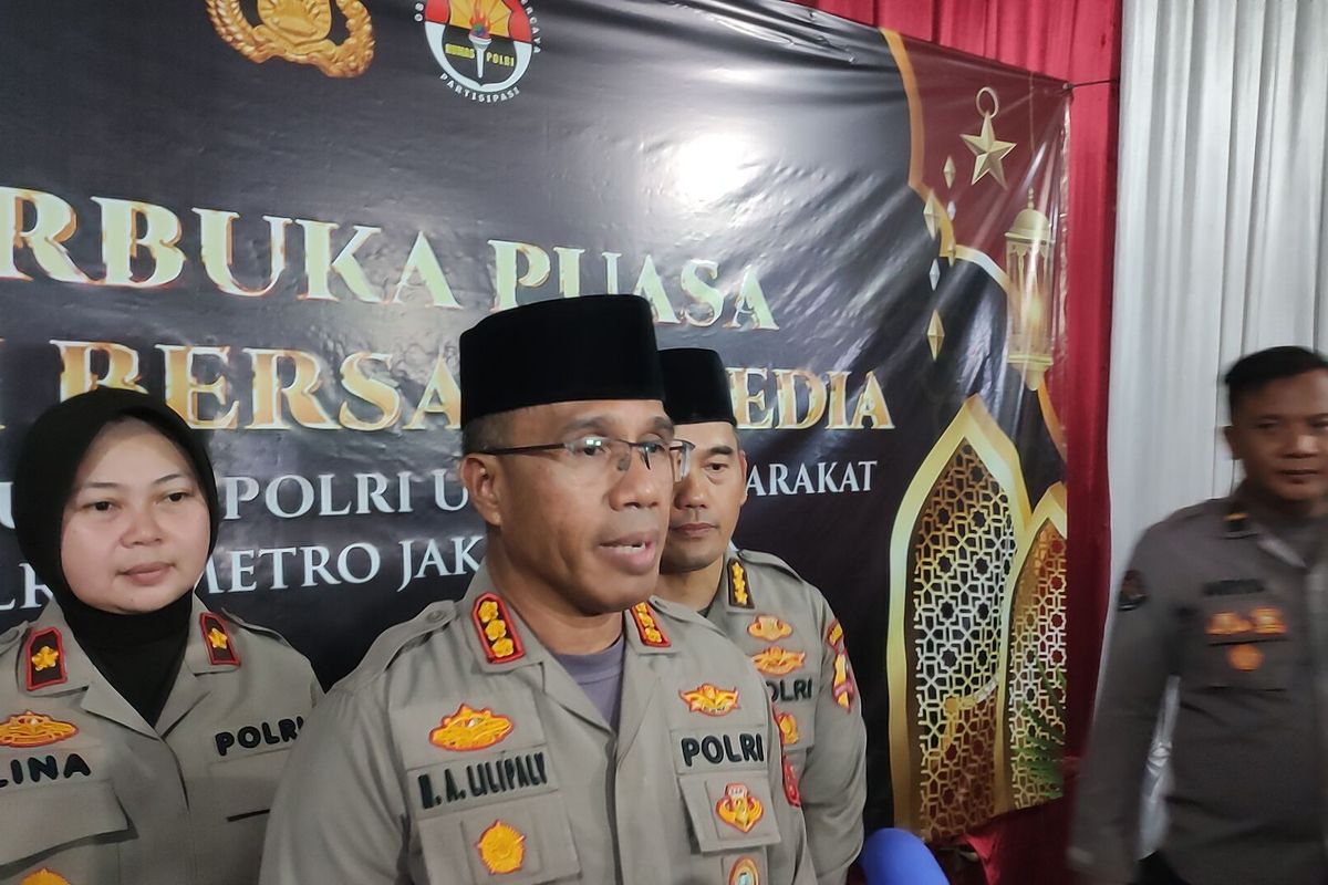 Kapolres Metro Jakarta Timur Kombes Pol Nicolas Ary Lilipaly ketika menjelaskan terkait kasus kematian mahasiswa UKI, Kamis (13/3/2025).