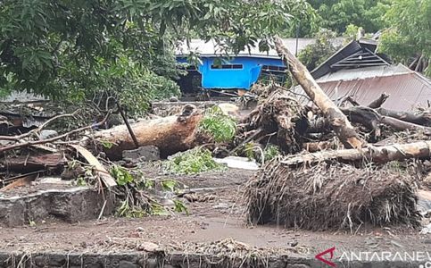 34 Killed, Dozens Missing in Landslide, Floods in Indonesia’s East Nusa Tenggara