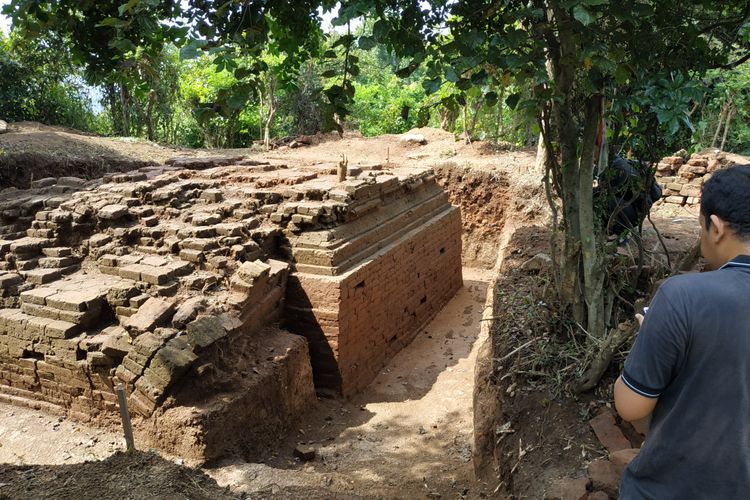 Bangunan candi di situs Klotok, Kota Kediri, Jawa Timur.