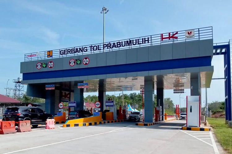 Gerbang Tol Prambulih di Ruas Tol Indralaya-Prambulih, Jalan Tol Trans Sumatera. 