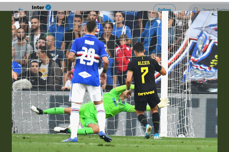 Alexis Sanchez mencetak gol pada pertandingan Sampdoria vs Inter Milan di Stadion Luigi Ferraris, 28 September 2019. 