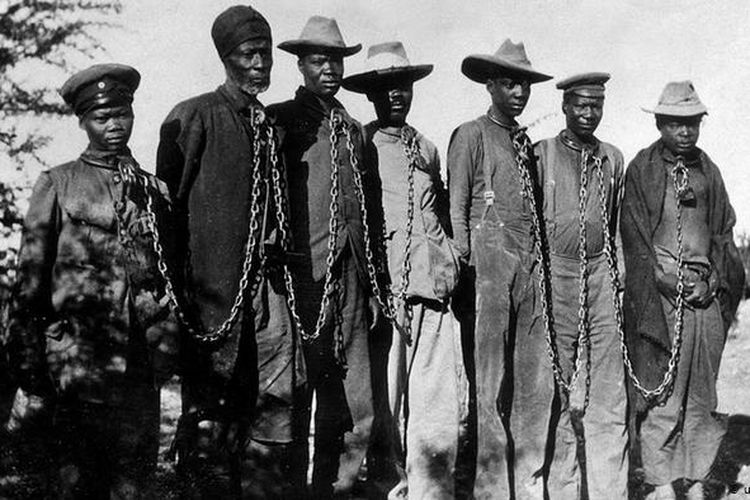 Etnis Herero yang ditawan pasukan Jerman di Namibia pada masa kolonialisme.