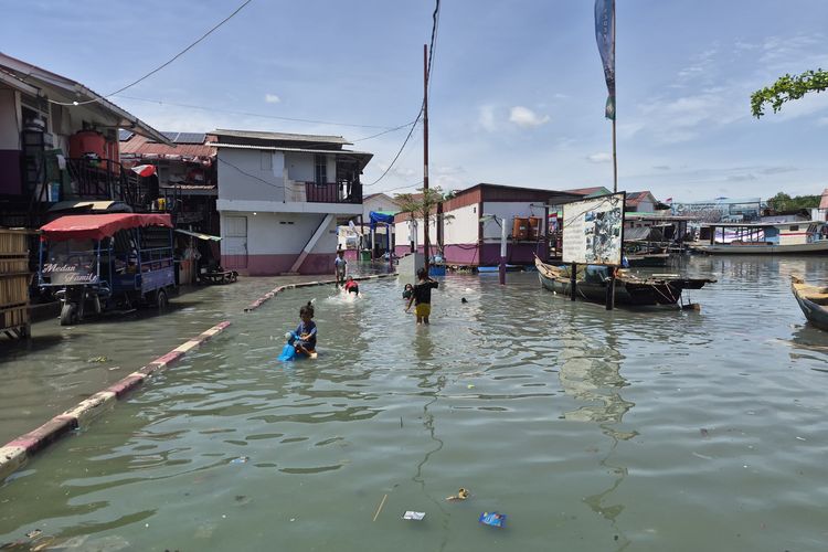 Waspada, 12 Wilayah Pesisir Jakarta Berpotensi Rob hingga 16 Juli 2026