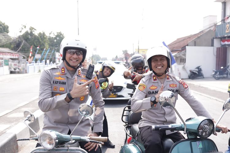Kapolres Majalengka Punya Cara Unik Dekati Warga, Keliling Naik Vespa Toska Warisan Orangtua