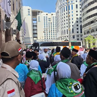 JEMAAH HAJI: Sejumlah jemaah haji tiba di Madinah, Arab Saudi, Jumat (24/4/2026).