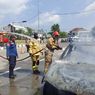 Ledakan dari Balik Kap Mesin, Mobil BMW X3 Terbakar di Gresik