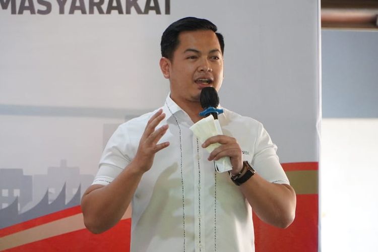 Artis peran sekaligus anggota DPR RI Tommy Kurniawan.