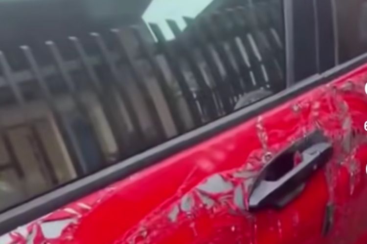 Viral Mobil yang Diparkir di Depan Rumah Warga Jambi Diduga Disiram Cairan, Ini Kata Polisi