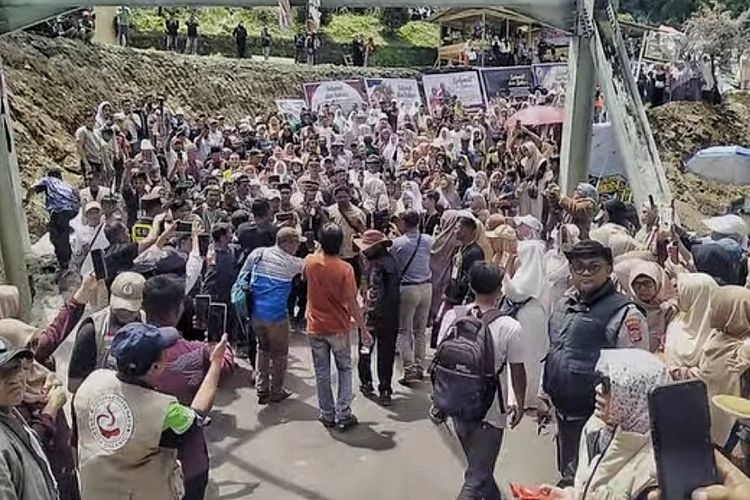 Rakyat Patungan untuk Infrastruktur, ke Mana Negara?