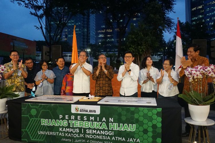 Peresemian Ruang Terbuka Hijau di Unika Atma Jaya.  