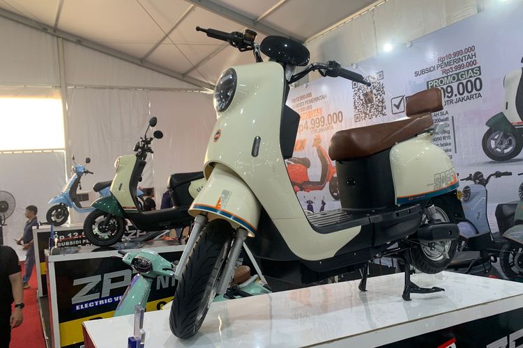 ZPT jadi salah satu merek motor listrik termurah di GIIAS 2024.