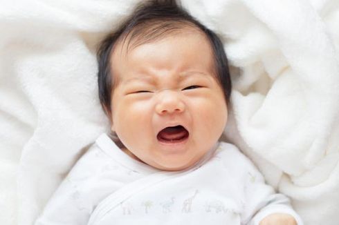 Jangan Sepelekan, Bayi Terus Rewel Mungkin karena Alami Pneumonia