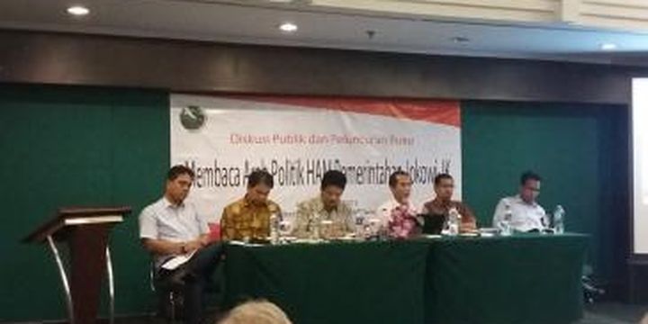 Diskusi publik dan peluncuran buku "Membaca Arah Politik HAM Pemerintahan Jokowi-JK"  di Hotel Ibis, Menteng, Jakarta, Kamis (23/4/2015).