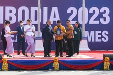 Upacara Penyambutan ASEAN Para Games, Indonesia Berikan Cendera Mata Gatotkaca