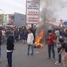 Unjuk Rasa di Unisma Bekasi Ricuh, Massa Lempar Batu dan Blokade Jalan
