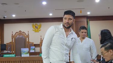 Kuasa Hukum Ammar Zoni Optimistis Vonis Lebih Ringan dari Tuntutan 9 Tahun Penjara