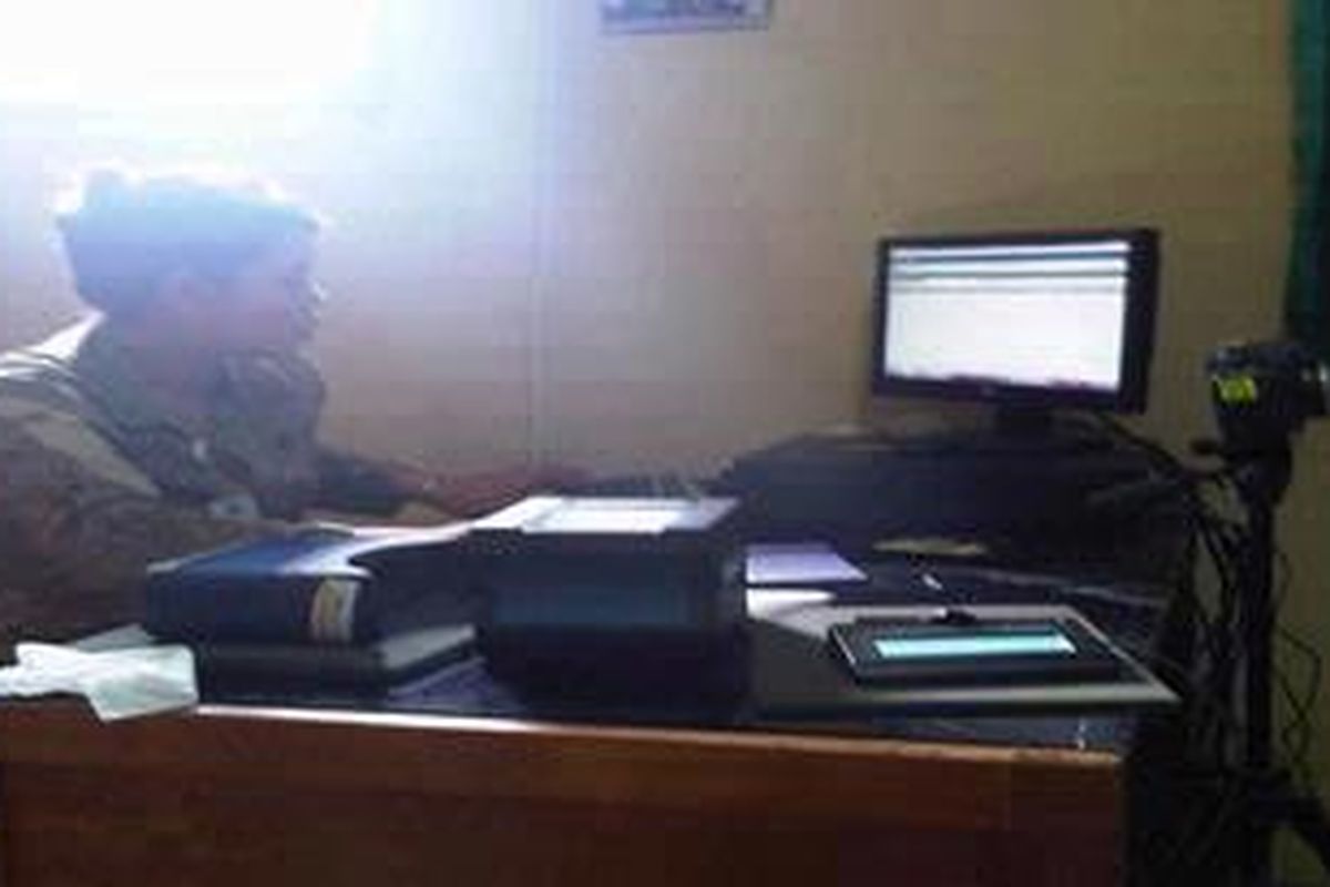 Ilustrasi: Pembuatan E-KTP di Depok. 