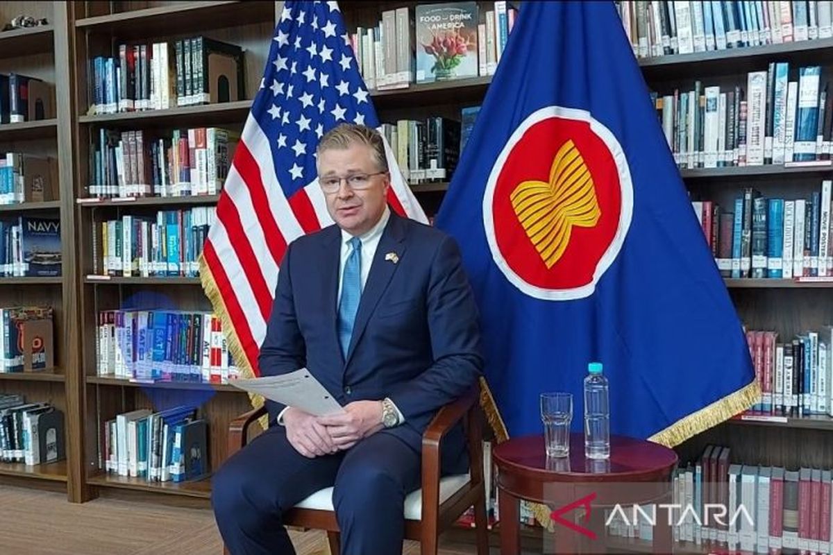 US Assistant Secretary of State for East Asian and Pacific Affairs Daniel J. Kritenbrink speaks at a press conference at the US Embassy in Jakarta on Wednesday, March 8, 2023. 