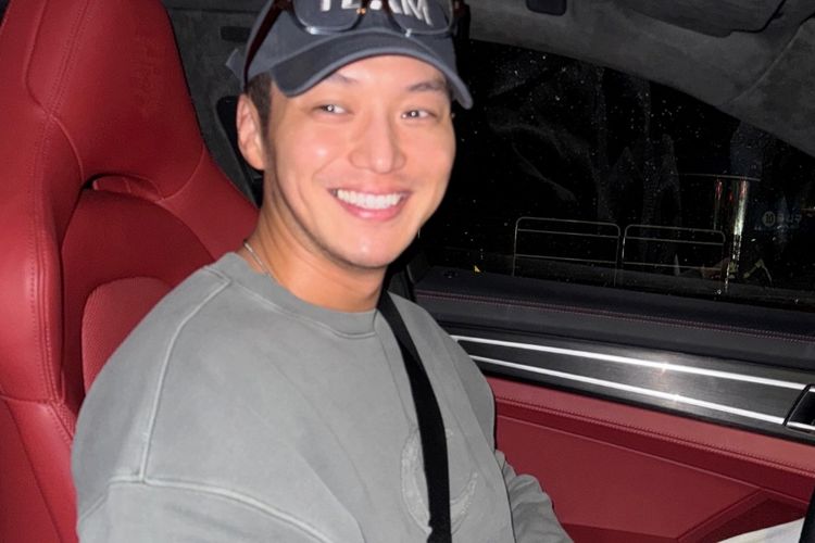 Hubungan Tiffany Young dan Byun Yo Han akhirnya terkonfirmasi. Ini perjalanan cinta keduanya.