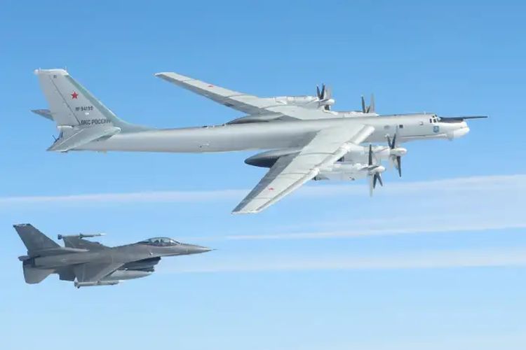 Pesawat tempur NORAD rutin mencegat pesawat Rusia.