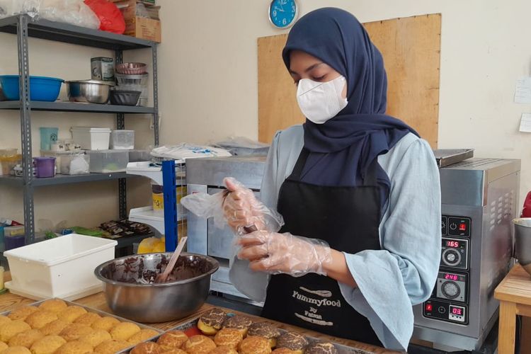 Fatma Kamal, Owner Yummy Food by Fatma, UMKM F&B