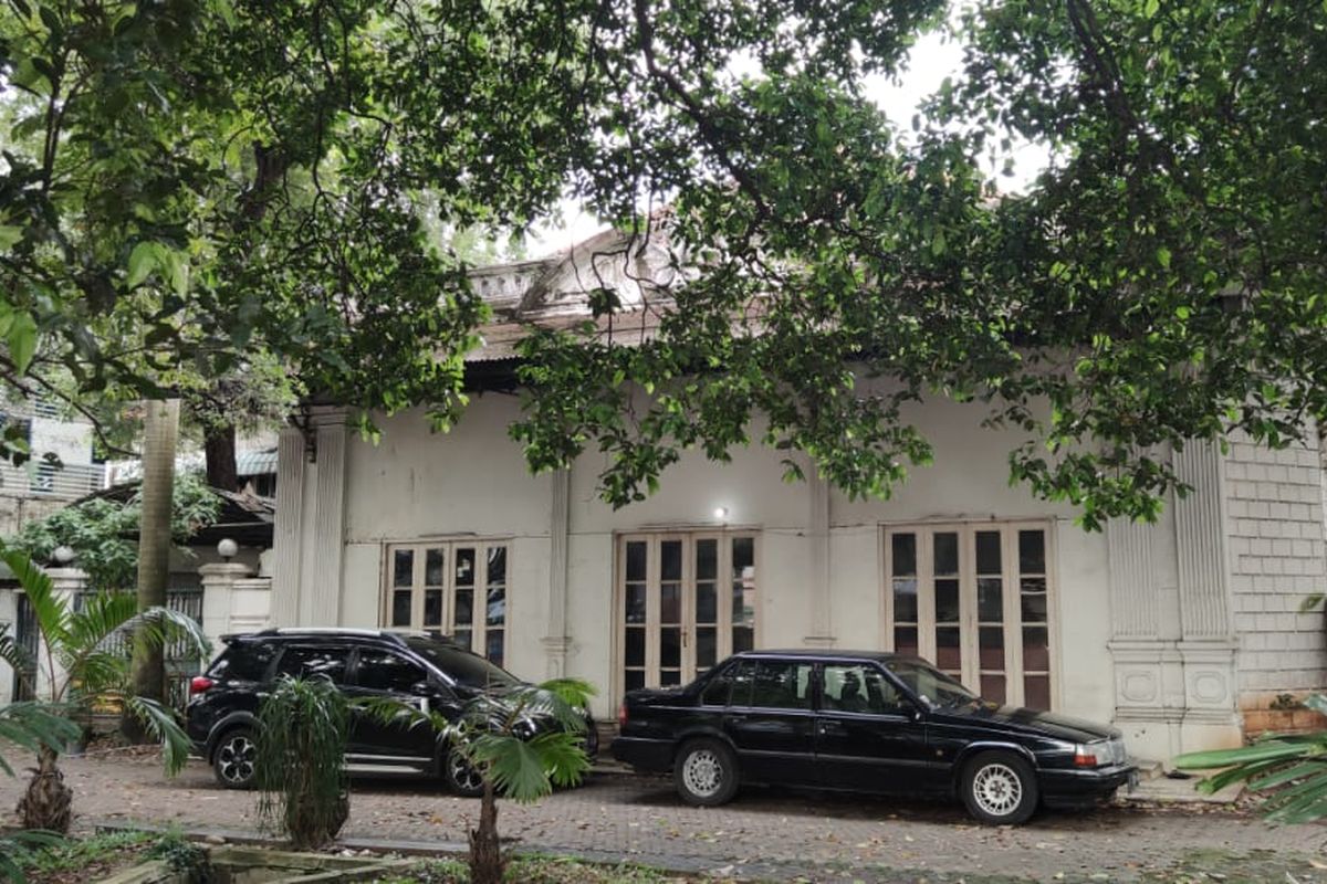 Kantor Kemenlu pertama di Jalan Cikini Raya, Jakarta Pusat, Selasa (13/4/2021). Bangunan ini ternyata milik pribadi keluarga Menlu pertama RI Achmad Soebardjo yang kini akan dijual