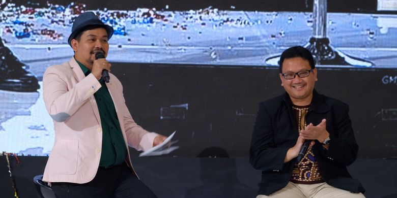 Direktur Niaga Antam, Aprilandi H. Setia (kanan) saat menghadiri meluncurkan produk terbaru Antam GIft Series di Jakarta, Minggu (28 /4/2019).