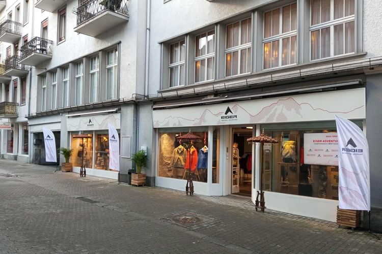 Brand penyedia perlengkapan luar ruang asal Indonesia, Eiger membuka toko di Swiss tepatnya di kaki Gunung Eiger di Kota Interlaken.