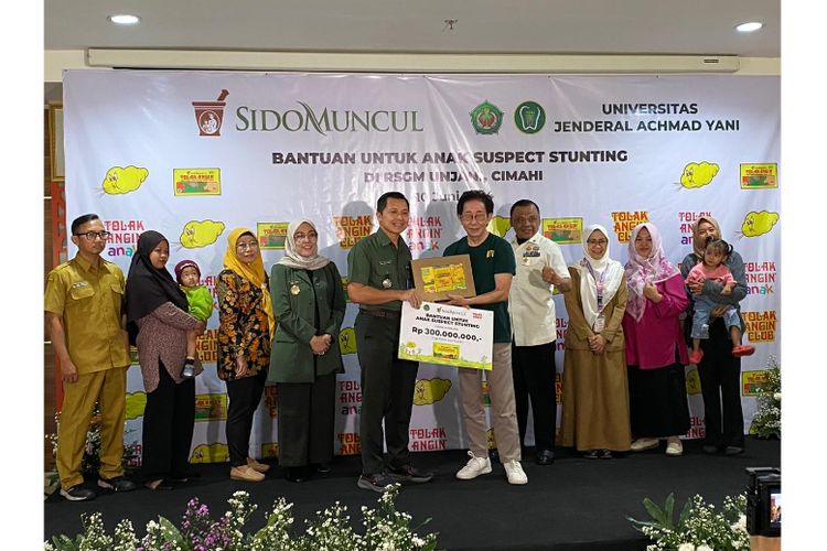 Sido Muncul Salurkan Bantuan Senilai Rp 300 Juta untuk 150 Anak Suspek Stunting di Cimahi