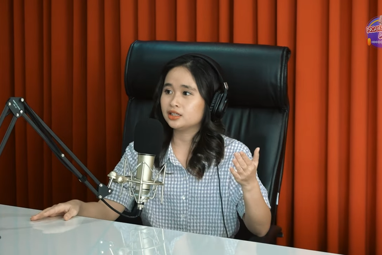 Artis Gritte Agatha saat menjadi tamu di konten YouTube Keluarga Asix