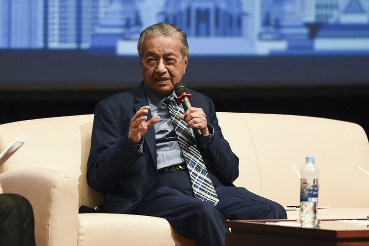 PM Malaysia Mahathir Mohamad  saat berdiskusi di Universitas Chulalongkorn, Bangkok, Kamis (25/10/2018). 