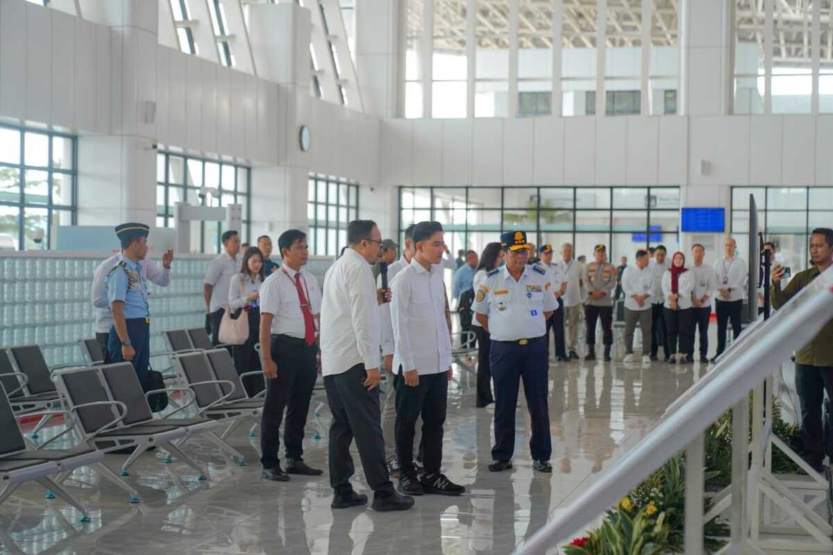 Kunjungi Stasiun Kereta Cepat Whoosh Karawang, Gibran Sebut Bisa Dibuka Seadanya Dulu