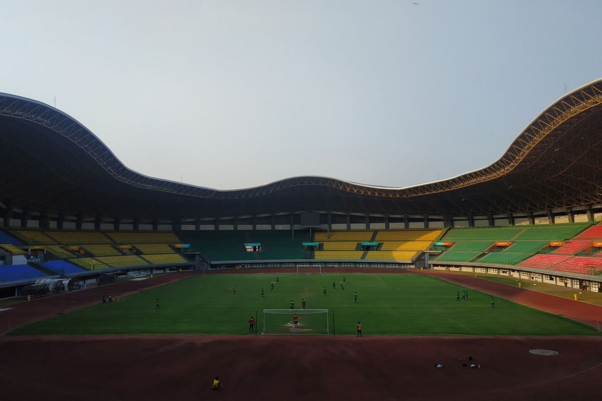 Stadion Patriot Candrabhaga Kota Bekasi.