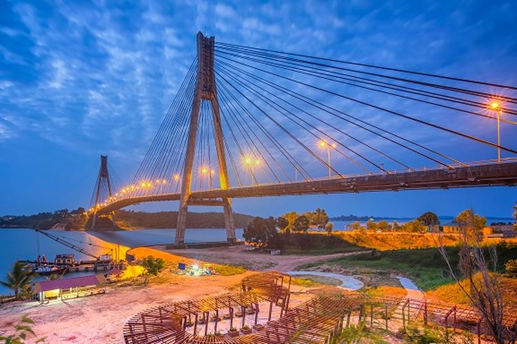 Tempat wisata di Batam bernama Jembatan Barelang.