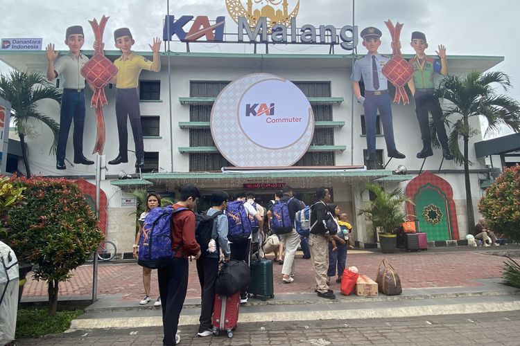 Puncak Arus Balik Lebaran, 9.632 Penumpang Padati Stasiun Malang Raya 