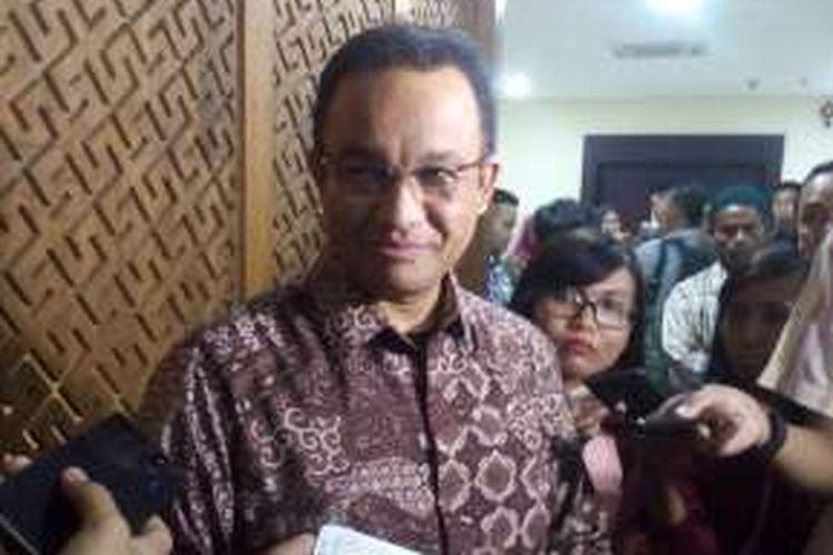 Mendikbud Anies Baswedan, usai Konfrensi pers ujian nasional di Kemendikbud, Jakarta Selatan, Rabu (11/5/2016).