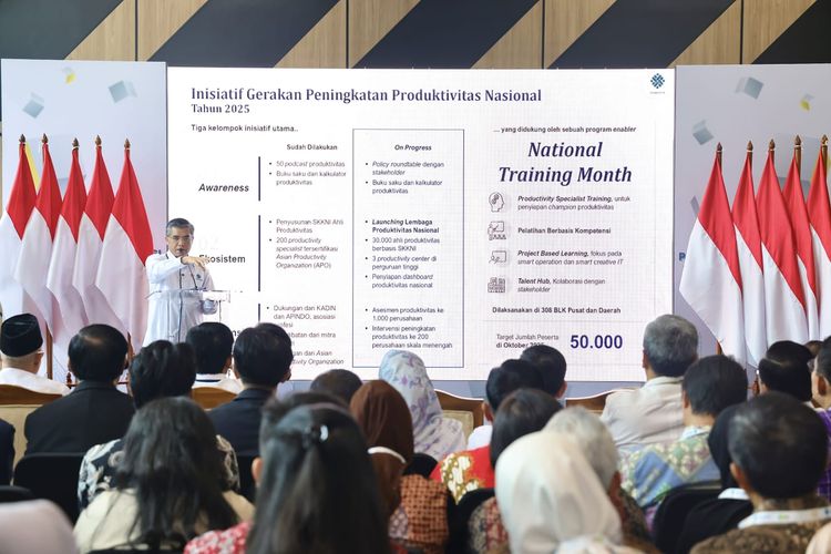 Menteri Ketenagakerjaan (Menaker) Yassierli saat mengisi acara Pelatihan dan Sertifikasi Productivity Specialist di Bekasi, Senin (8/9/2025).