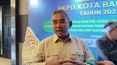 300 Meter Kubik Diangkut Saat Banjir Bandung, Farhan: Saya Curiga Sampah Sungai Bertambah