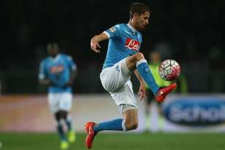 Gelandang Napoli, Jorginho, resmi dicoret dari skuad Italia untuk Piala Eropa 2016.