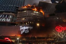 Detik-detik Tunjungan Plaza Kebakaran, Pengunjung yang Sedang Buka Puasa Panik Saat Dengar Alarm