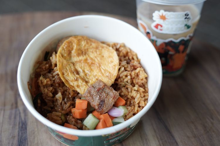 Nasi goreng saikoro di konferensi pers Foodtruck Jajanan Bango, Rabu (24/9/2025).