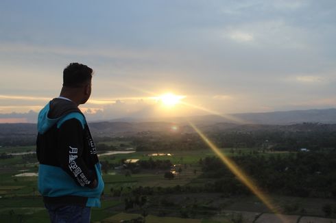 Bukit Persaudaraan di Sumba Timur, Indahnya Persawahan dan Sunset 