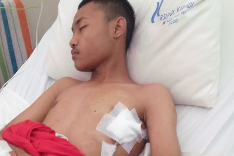Salah satu korban pembacokan Arya yang sedang dirawat di RSUP Kariadi Semarang. Selasa (2/8/2022)