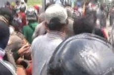 Sama-sama Demo di Kantor Panwaslu, Massa Pendukung Dua Paslon Bentrok