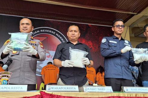Bandar Narkoba Ditangkap Bersama Tunangannya di Pekanbaru, Polisi Sita 4 Kg Sabu