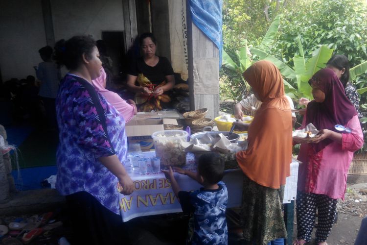 Posko Pengungsian Gunung Agung di Banjar Dinas, Bukit Tabuan, Karangasem, Kamis (28/9/2017).