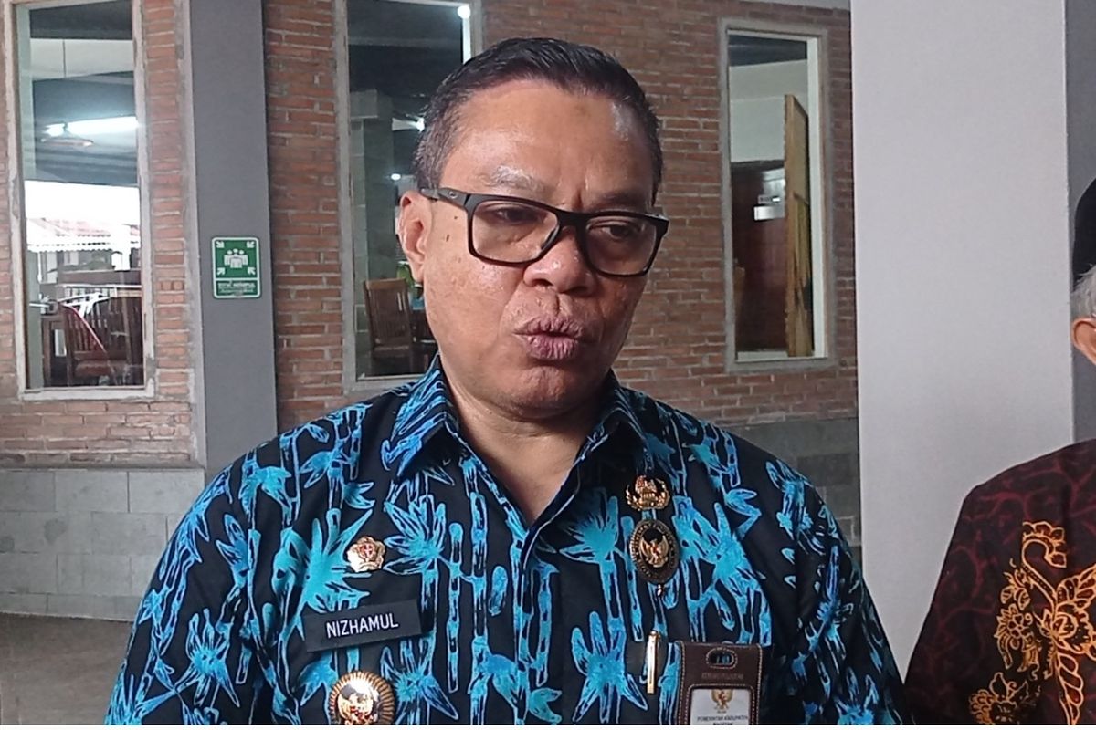 Pj Bupati Magetan, Nizhamul, meminta pendampingan terhadap siswa yang mengalami kecanduan game online agar tidak sampai putus sekolah. Salah satu siswa di Kabupaten Magetan memilih tidak masuk sekolah selama satu tahun terahir karena diduga kecanduan game online.